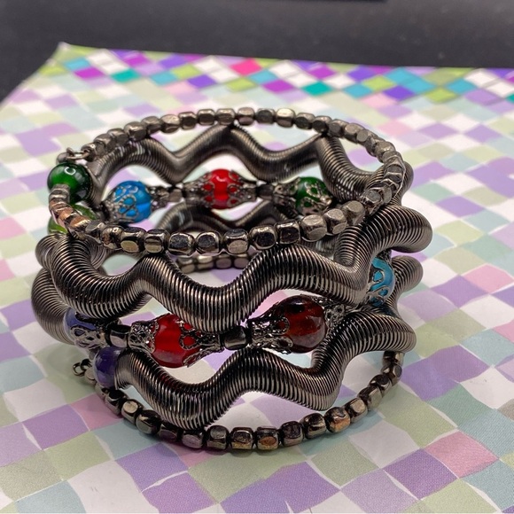 Jewelry - Memory Wire Wide Wrap Gunmetal Glass Beads Bracelet